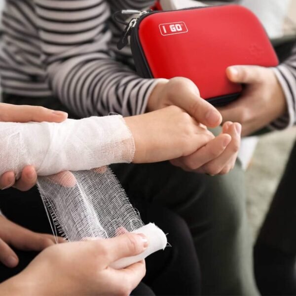 I GO 85 Pieces Hard Shell Mini Compact First Aid K... - Image 6