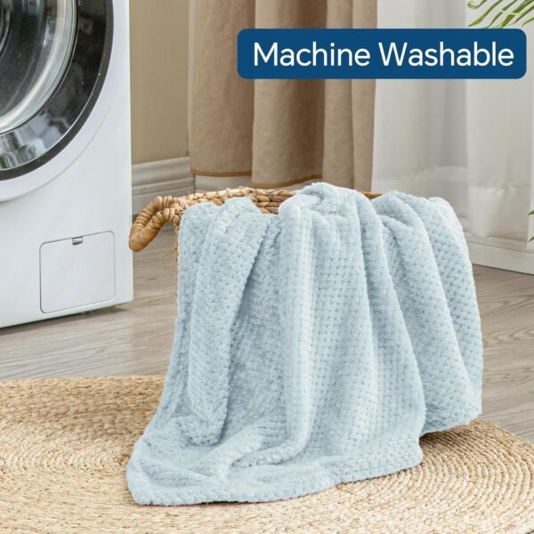 BEDELITE Travel Blanket and Pillow Set 2-in-1, Ult... - Image 9