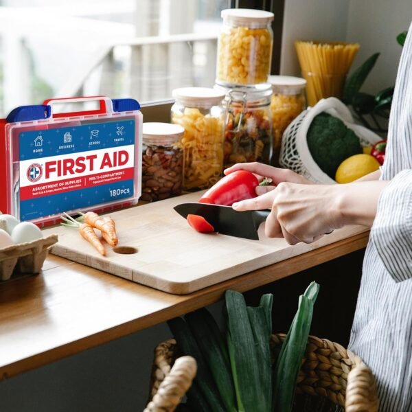 Be Smart Get Prepared 180 Piece First Aid Kit: Cle... - Image 7